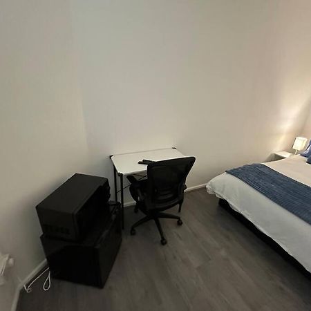 Small Cozy Private Bedroom Zone1 Londra Esterno foto