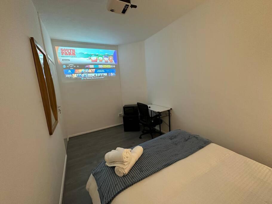 Small Cozy Private Bedroom Zone1 Londra Esterno foto