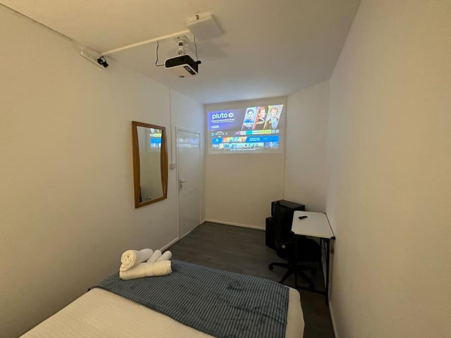Small Cozy Private Bedroom Zone1 Londra Esterno foto