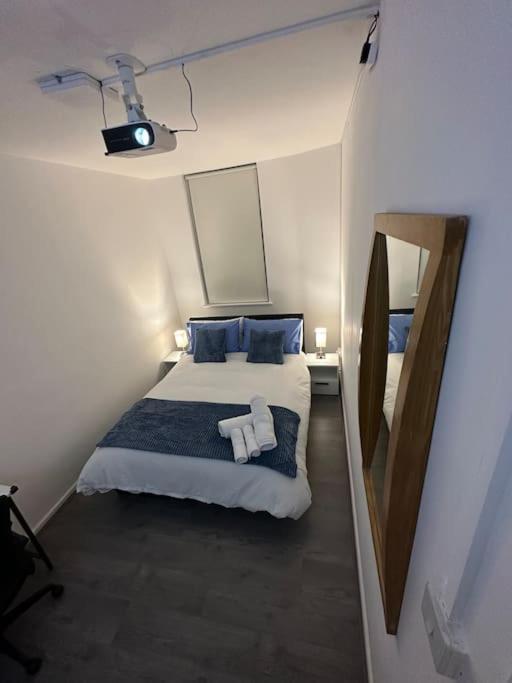 Small Cozy Private Bedroom Zone1 Londra Esterno foto